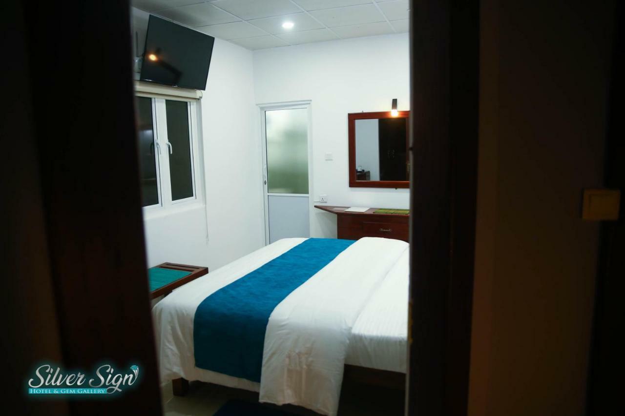 Silver Sign Hotel Katugastota Екстериор снимка