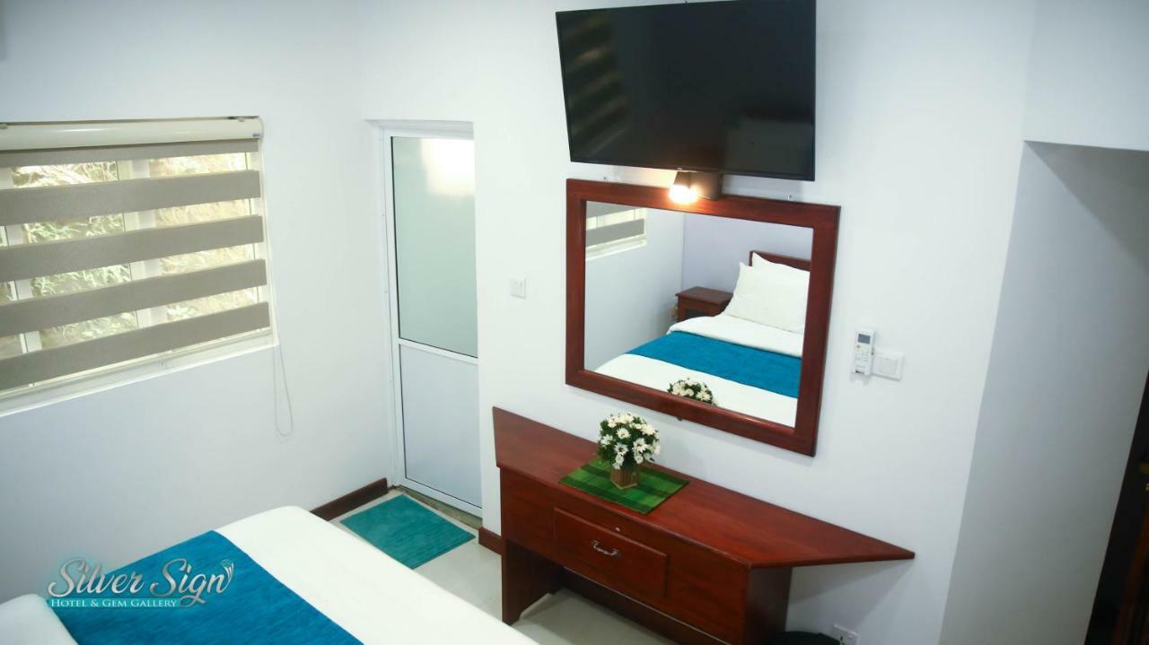 Silver Sign Hotel Katugastota Екстериор снимка