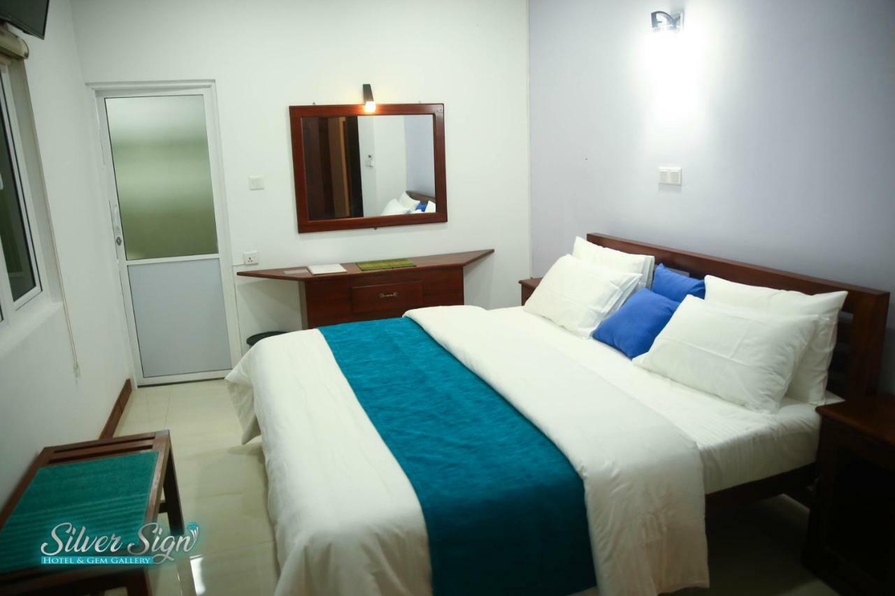 Silver Sign Hotel Katugastota Екстериор снимка
